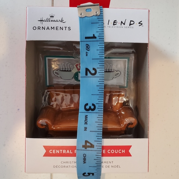 NIB Friends Central Perk Cafe Couch Hallmark Tree Ornament - Picture 6 of 6